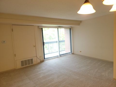 Tiny photo for 1800 Huntington Boulevard #AE615, Hoffman Estates, IL 60169 (MLS # 12493507)