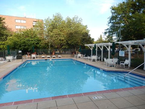 Tiny photo for 1800 Huntington Boulevard #AE615, Hoffman Estates, IL 60169 (MLS # 12493507)