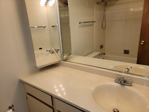 Tiny photo for 1800 Huntington Boulevard #AE615, Hoffman Estates, IL 60169 (MLS # 12493507)