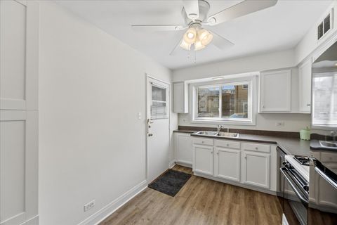 Tiny photo for 1538 Park Avenue #1B, River Forest, IL 60305 (MLS # 12575680)