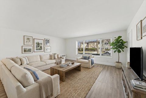 Tiny photo for 1538 Park Avenue #1B, River Forest, IL 60305 (MLS # 12575680)