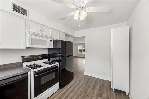 Tiny photo for 1538 Park Avenue #1B, River Forest, IL 60305 (MLS # 12575680)