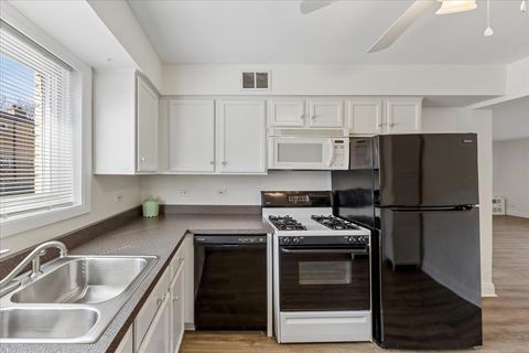 Tiny photo for 1538 Park Avenue #1B, River Forest, IL 60305 (MLS # 12575680)