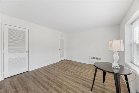 Tiny photo for 1538 Park Avenue #1B, River Forest, IL 60305 (MLS # 12575680)