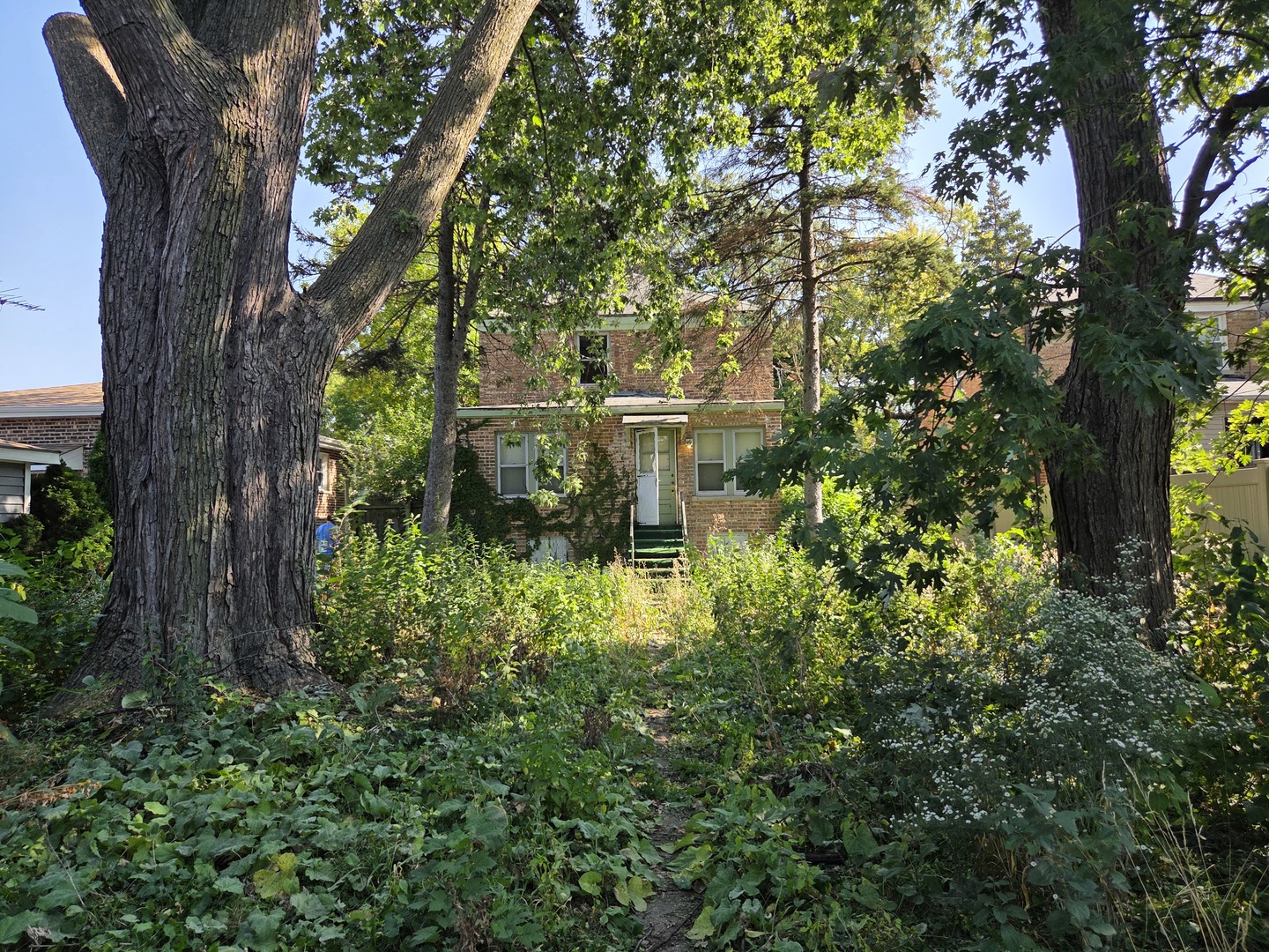 2324 N Oak Park Avenue