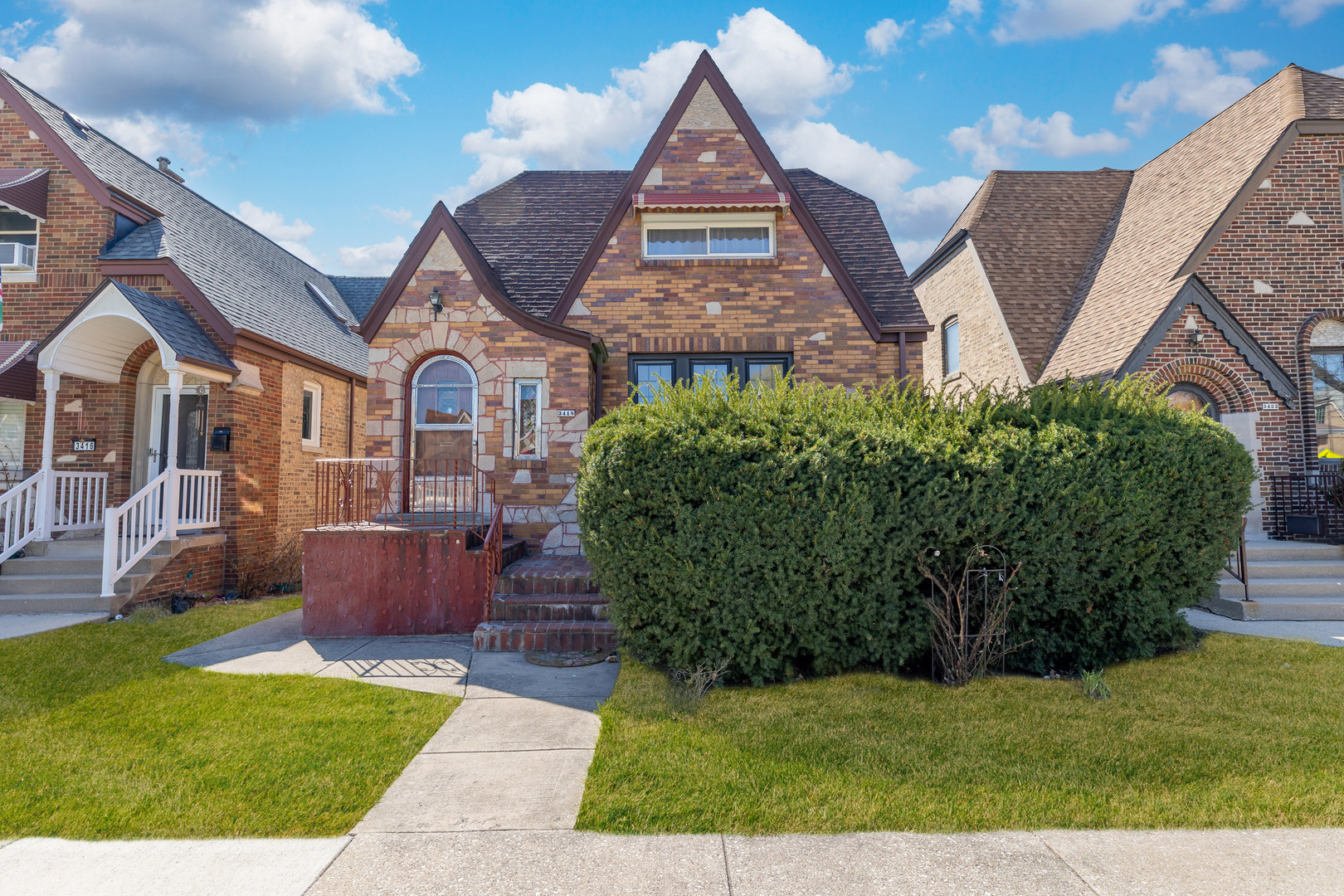 3418 N Oak Park Avenue