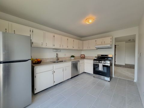 Tiny photo for 1956 N Hidden Creek Circle #3, Palatine, IL 60074 (MLS # 12680867)