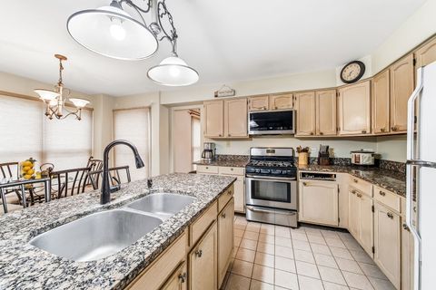 Tiny photo for 275 Farmhill Drive, Algonquin, IL 60102 (MLS # 12620341)