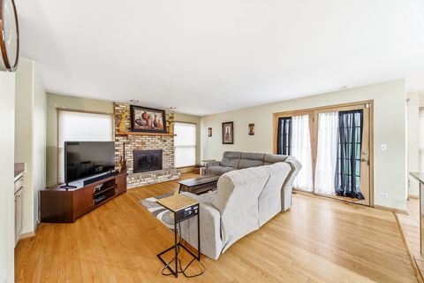 Tiny photo for 275 Farmhill Drive, Algonquin, IL 60102 (MLS # 12620341)