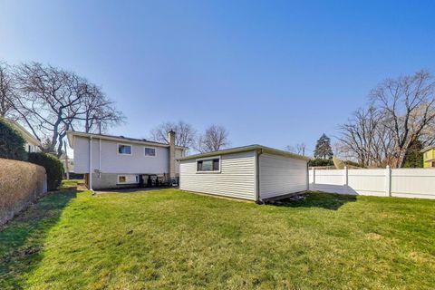 Tiny photo for 2316 Virginia Street, Park Ridge, IL 60068 (MLS # 12592701)