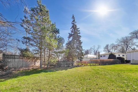 Tiny photo for 2316 Virginia Street, Park Ridge, IL 60068 (MLS # 12592701)