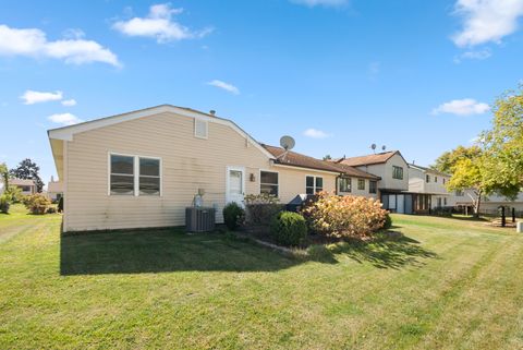 Tiny photo for 8 Warwick Court, Streamwood, IL 60107 (MLS # 12492645)