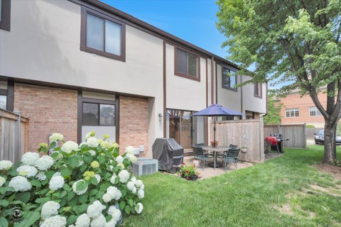Tiny photo for 1734 Henley Street #4, Glenview, IL 60025 (MLS # 12676464)