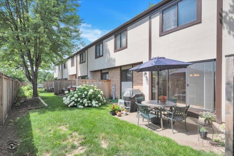Tiny photo for 1734 Henley Street #4, Glenview, IL 60025 (MLS # 12676464)