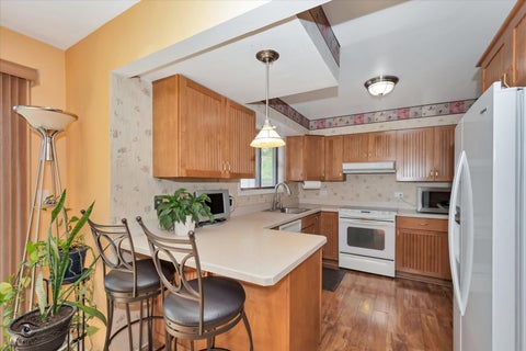 Tiny photo for 1734 Henley Street #4, Glenview, IL 60025 (MLS # 12676464)