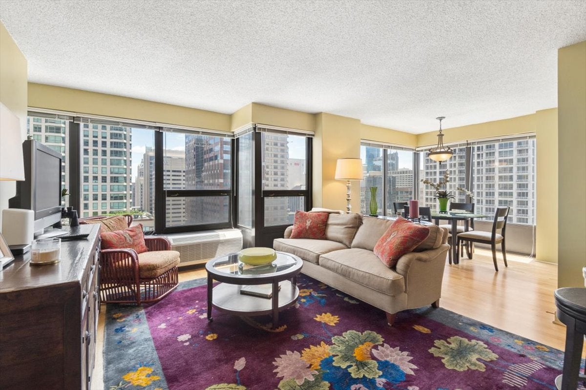 30 E Huron Street 2402
