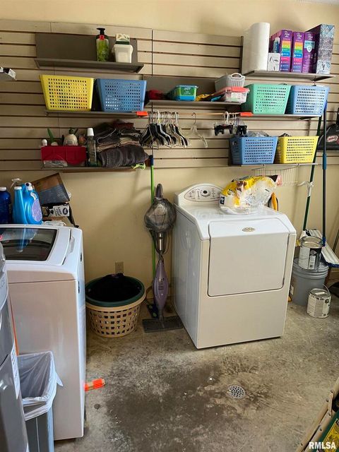 Tiny photo for 5504 MARION Road, Metropolis, IL 62960 (MLS # EB454274)