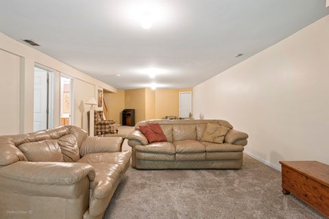 Tiny photo for 11512 Lake Shore Drive, Orland Park, IL 60467 (MLS # 12761664)