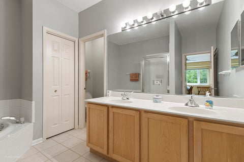 Tiny photo for 11512 Lake Shore Drive, Orland Park, IL 60467 (MLS # 12761664)
