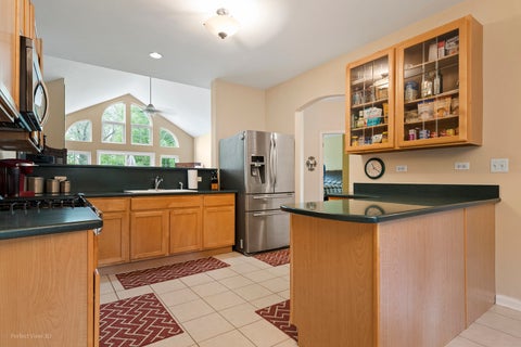 Tiny photo for 11512 Lake Shore Drive, Orland Park, IL 60467 (MLS # 12761664)