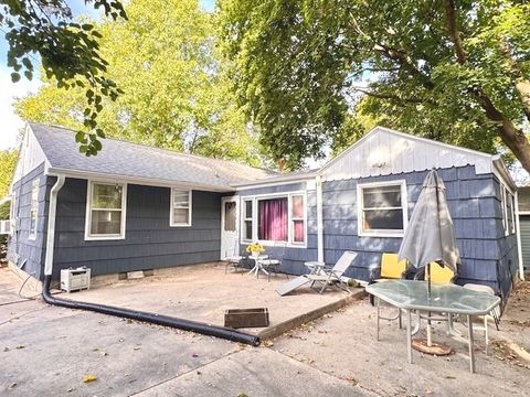 Tiny photo for 712 S Ottawa Avenue, Dixon, IL 61021 (MLS # 12481602)