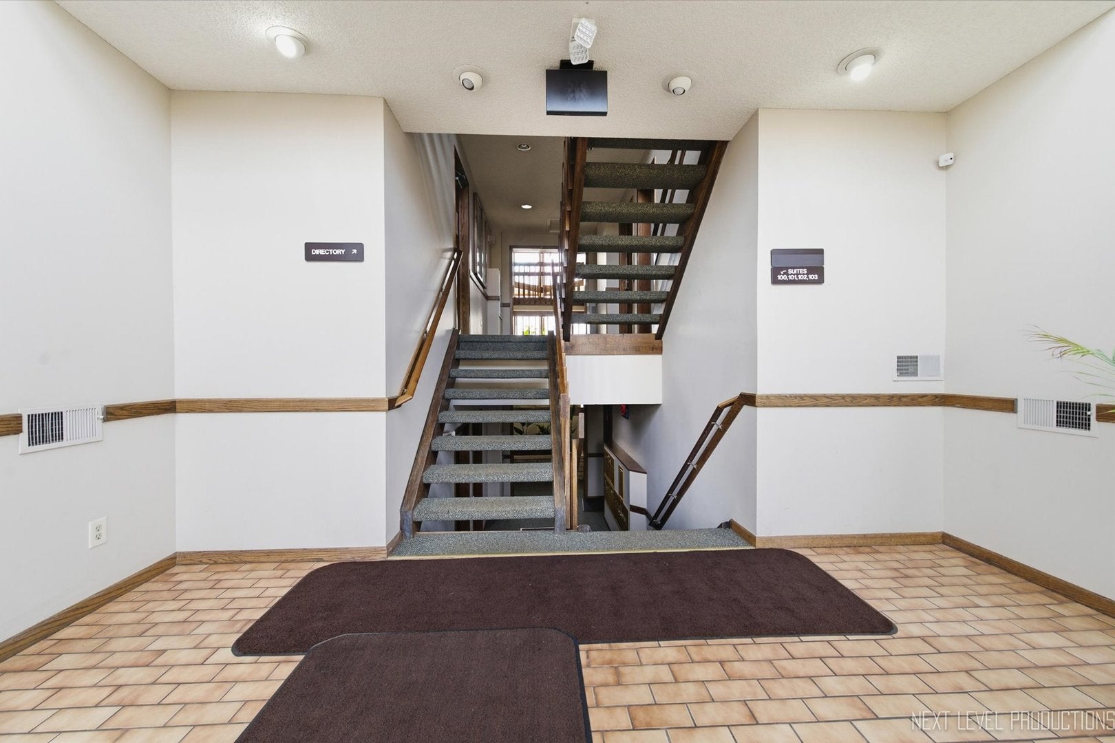 2000 Larkin Avenue 102