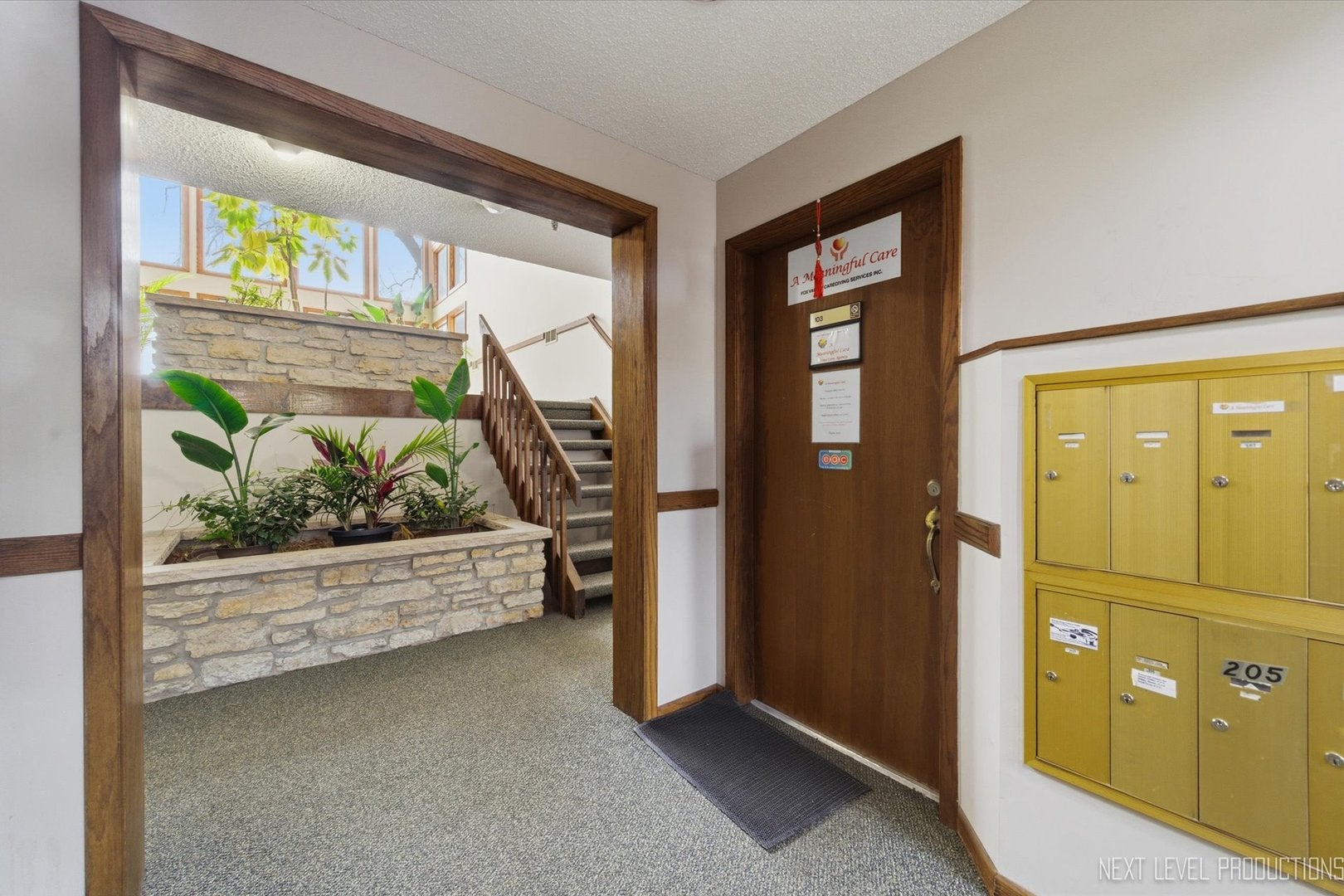 2000 Larkin Avenue 102