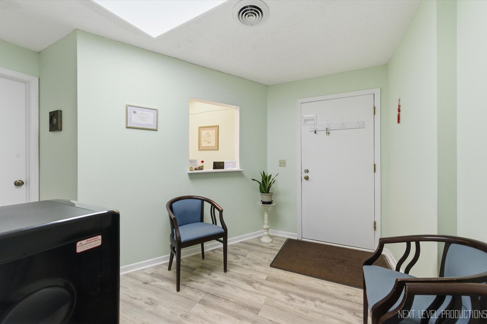 2000 Larkin Avenue 102