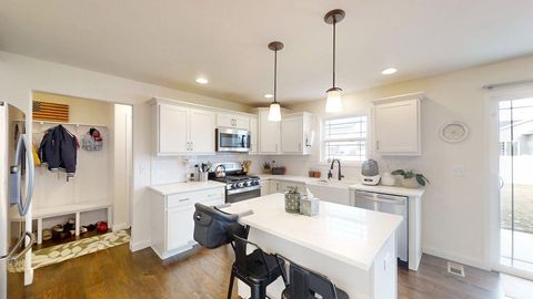 Tiny photo for 2014 Rylan Road, Mahomet, IL 61853 (MLS # 12550308)