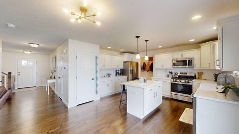 Tiny photo for 2014 Rylan Road, Mahomet, IL 61853 (MLS # 12550308)