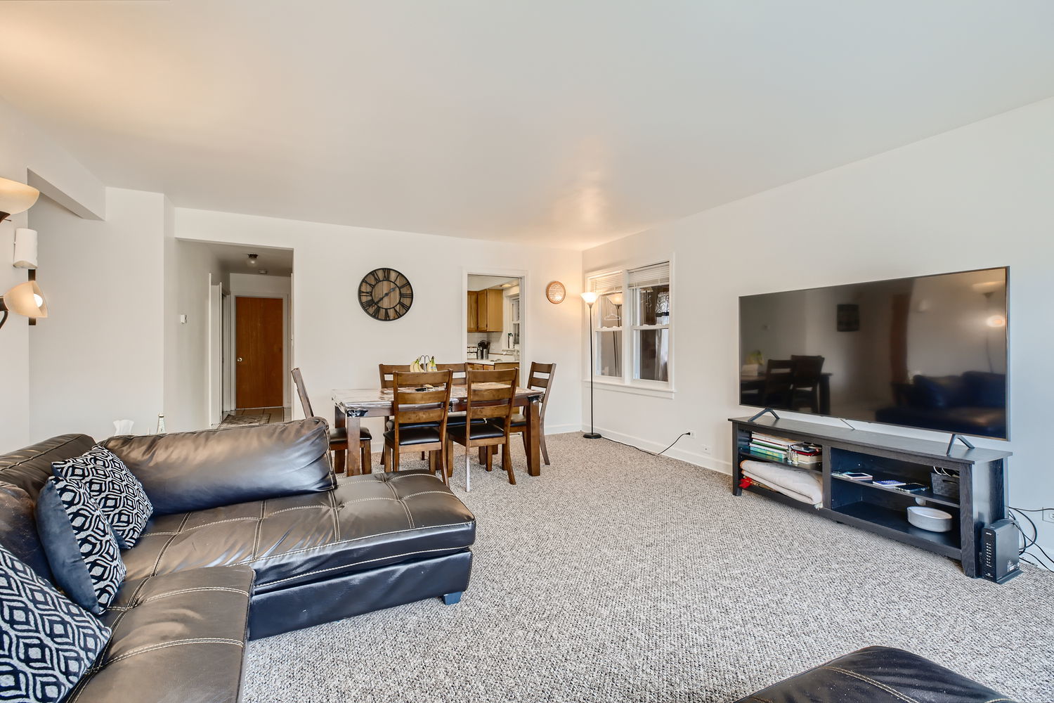 9043 Skokie Boulevard