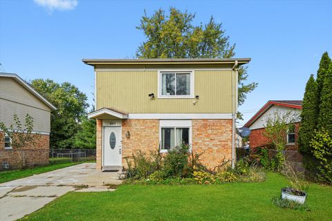 Tiny photo for 520 Aller Avenue, Elgin, IL 60120 (MLS # 12508457)