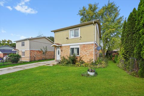 Tiny photo for 520 Aller Avenue, Elgin, IL 60120 (MLS # 12508457)