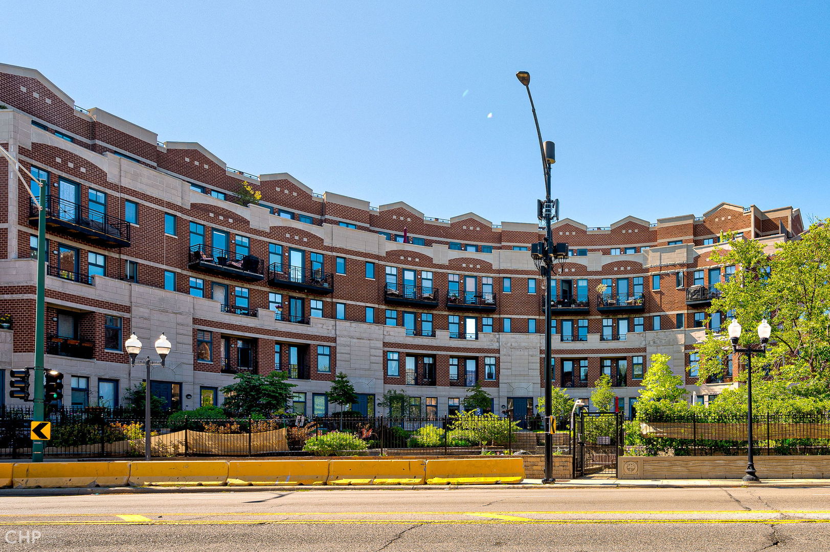 7748 N Sheridan Road 5