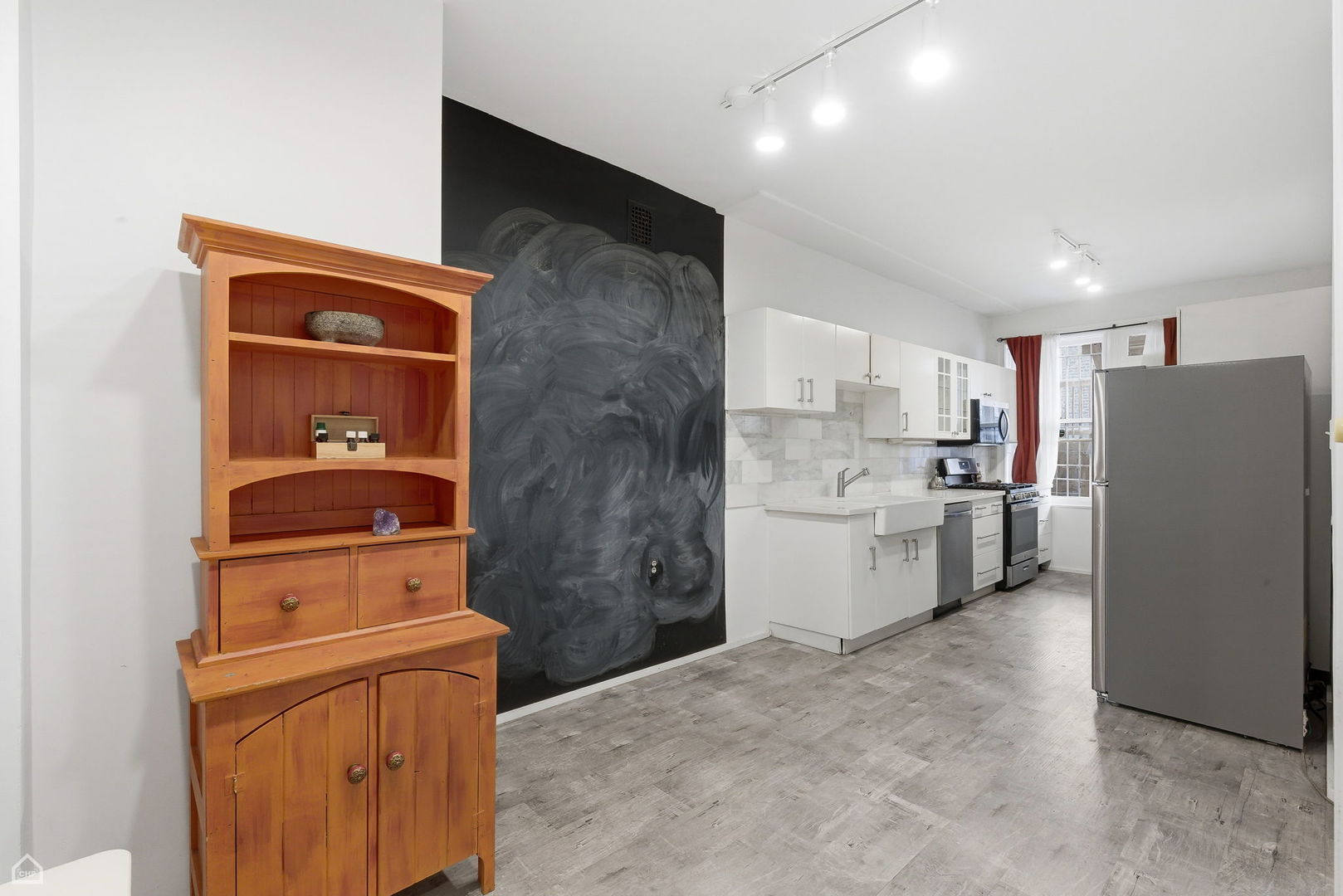 1404 E 56th Street 1