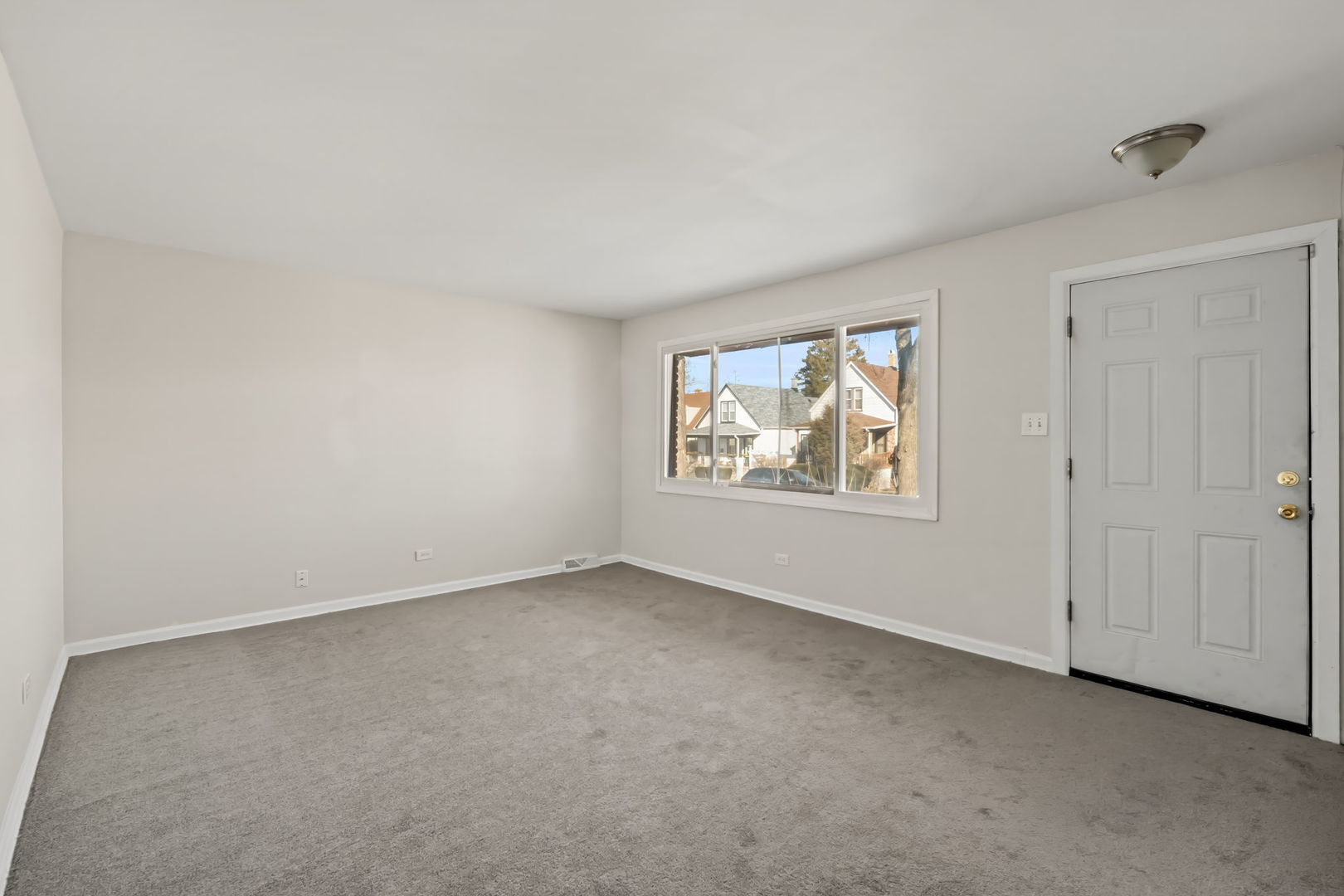 10214 S La Salle Street