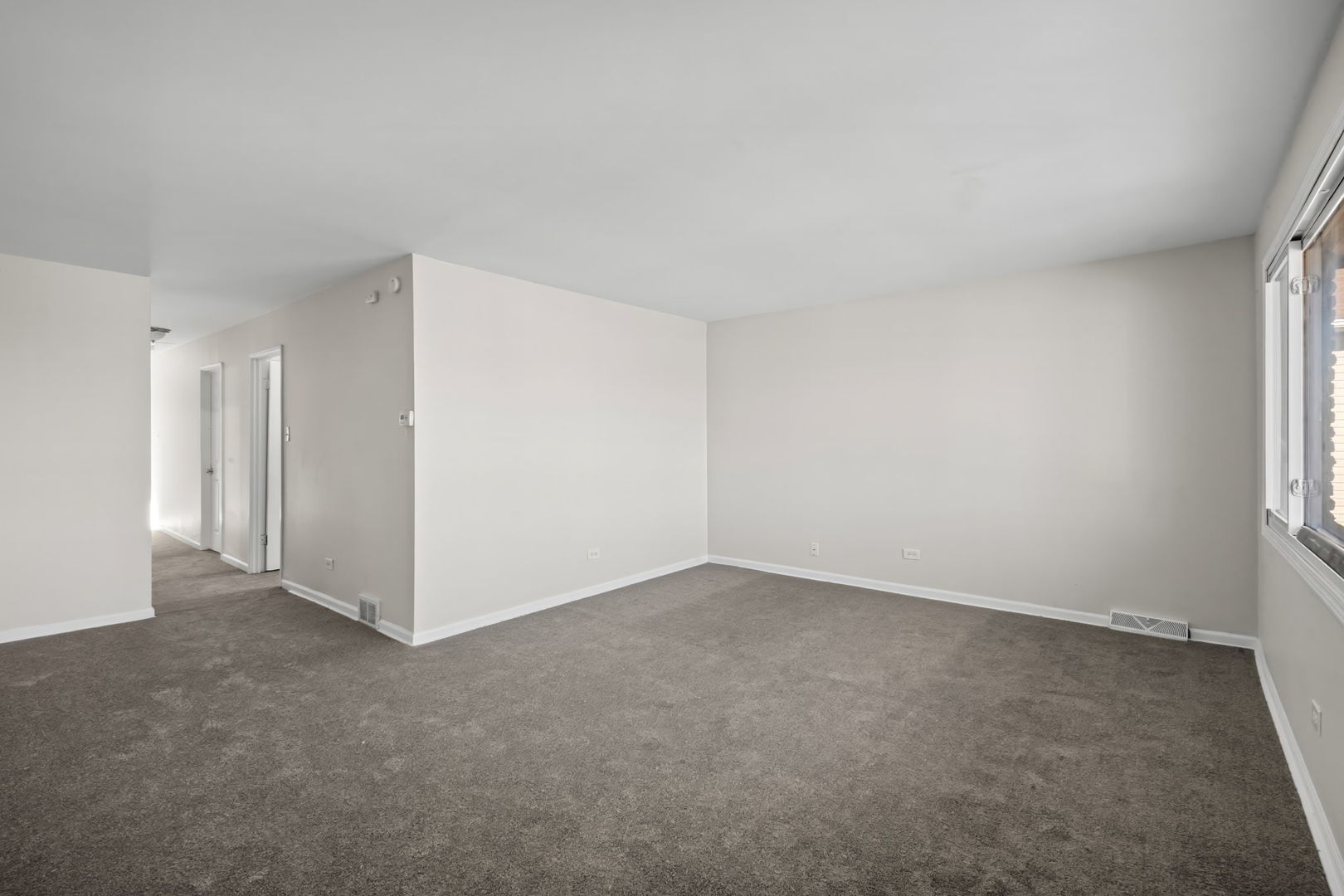 10214 S La Salle Street