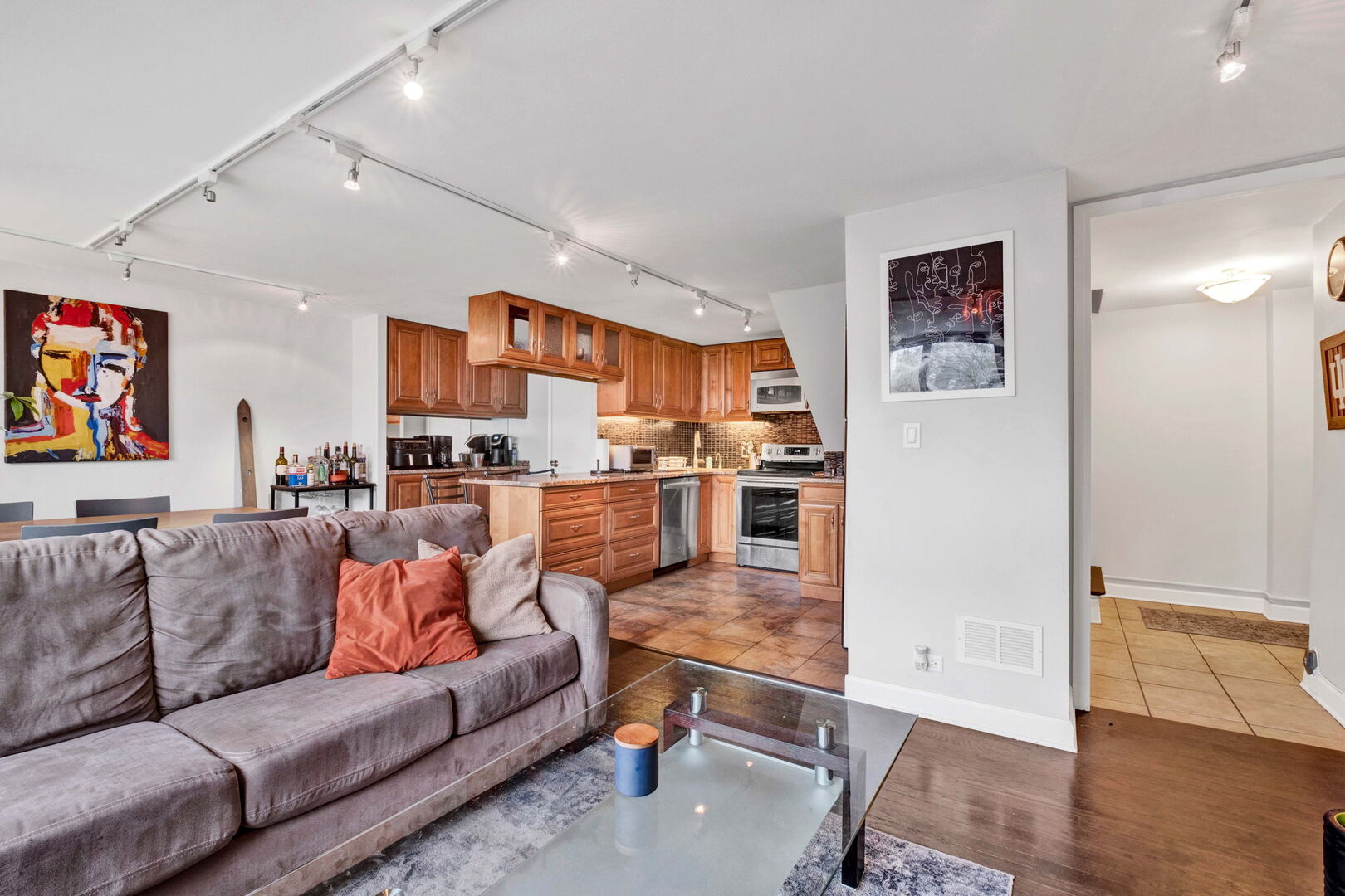 1221 N Dearborn Parkway 403S