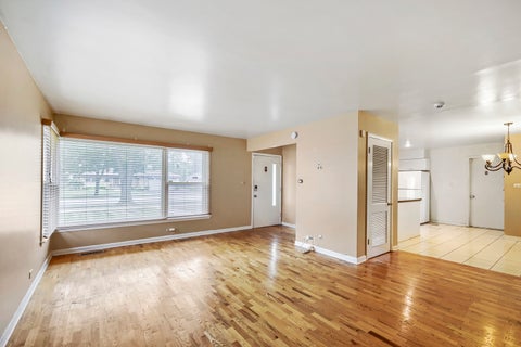 Tiny photo for 918 S Owen Street, Mount Prospect, IL 60056 (MLS # 12769581)