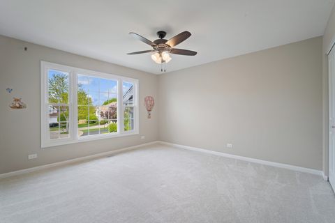 Tiny photo for 563 Dover Court, Buffalo Grove, IL 60089 (MLS # 12642033)