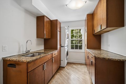 Tiny photo for 563 Dover Court, Buffalo Grove, IL 60089 (MLS # 12642033)