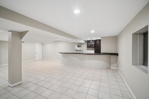 Tiny photo for 563 Dover Court, Buffalo Grove, IL 60089 (MLS # 12642033)