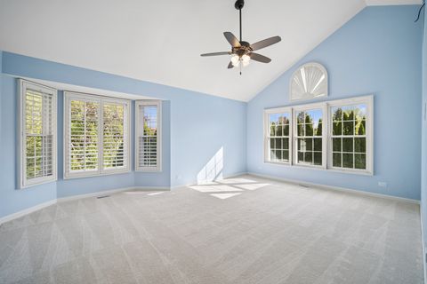 Tiny photo for 563 Dover Court, Buffalo Grove, IL 60089 (MLS # 12642033)