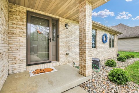 Tiny photo for 408 S Jeffery Drive, Mahomet, IL 61853 (MLS # 12610589)