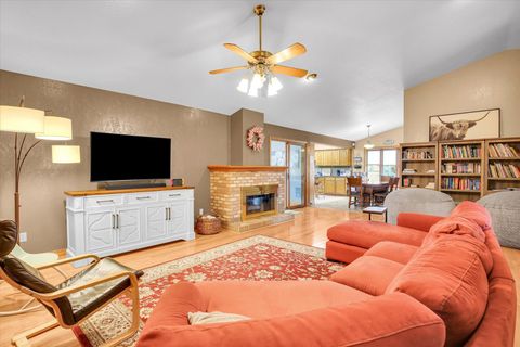 Tiny photo for 408 S Jeffery Drive, Mahomet, IL 61853 (MLS # 12610589)