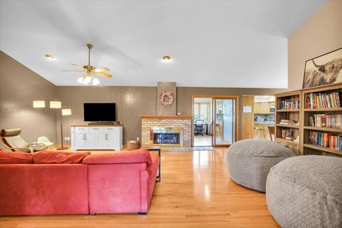 Tiny photo for 408 S Jeffery Drive, Mahomet, IL 61853 (MLS # 12610589)