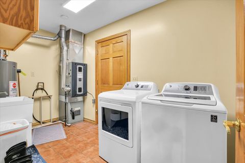 Tiny photo for 408 S Jeffery Drive, Mahomet, IL 61853 (MLS # 12610589)