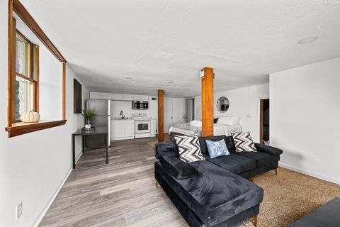 Tiny photo for 1316 E 9th Street, Davenport, IA 52803 (MLS # 12633573)