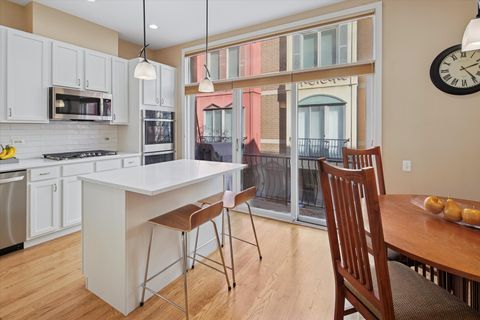 Tiny photo for 525 N PEORIA Street, Chicago, IL 60642 (MLS # 12604939)