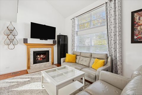 Tiny photo for 318 Juniper Circle, Streamwood, IL 60107 (MLS # 12504299)